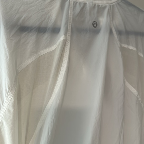 Lululemon lightweight windbreaker - Picture 4 of 4